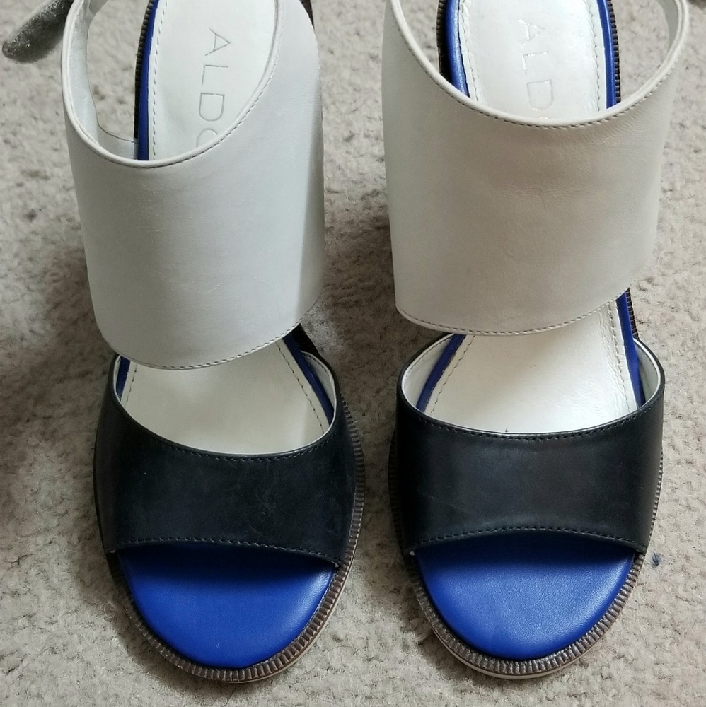 Shoe